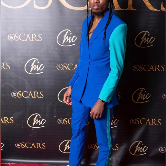 Custom Suit - Picture 3 of 4